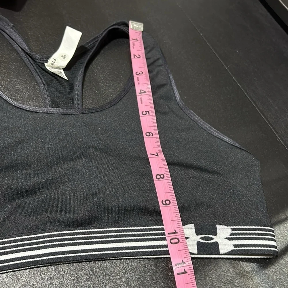 Under Armour Pullover Racerback, mesh detail strap back detail,padless,logo band